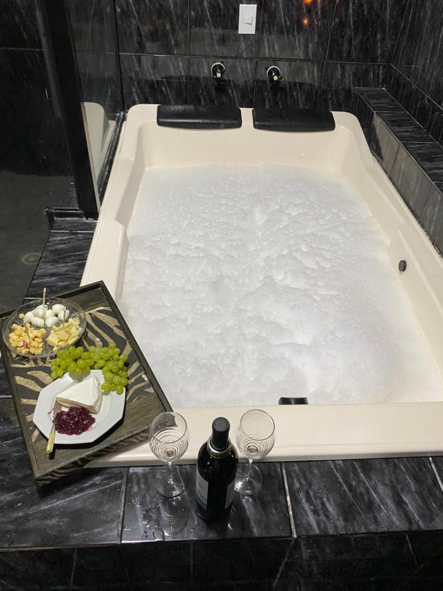 Bahan Suites Privativas - Ideal Para Casais Ubatuba Exteriör bild